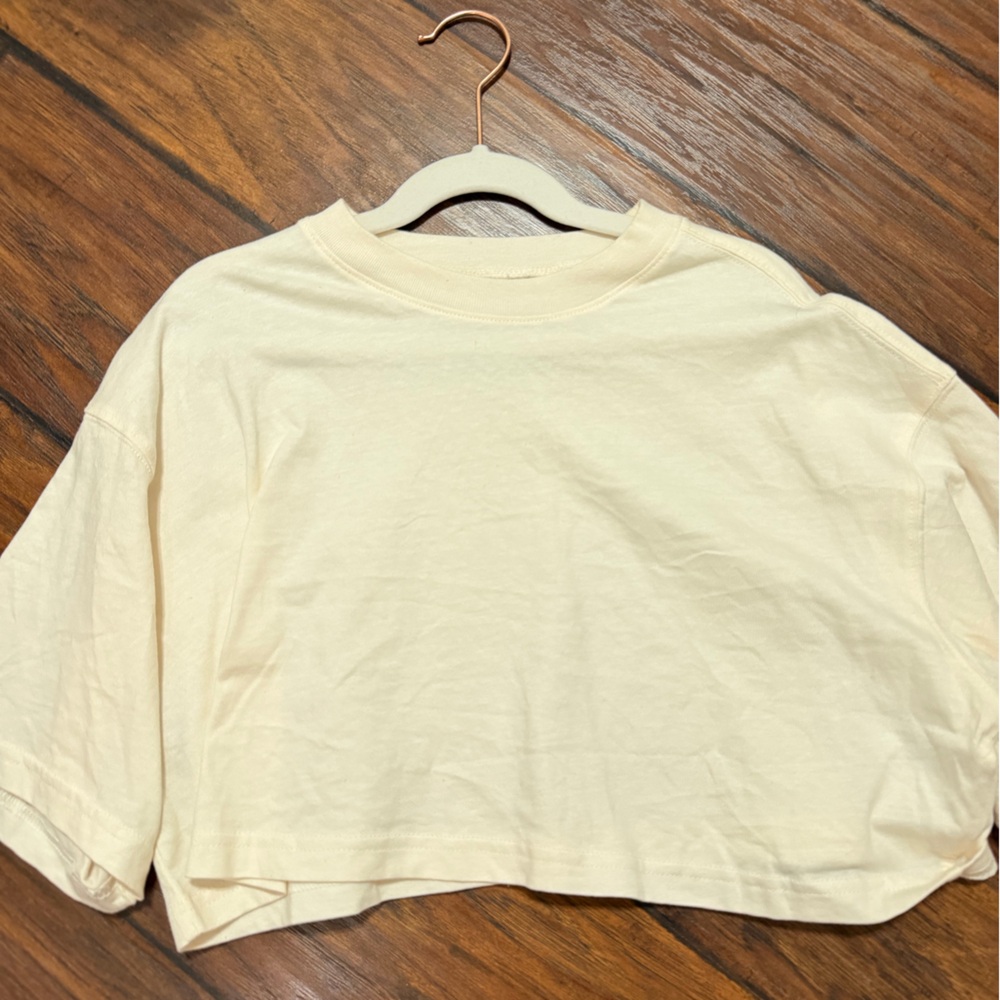 H&M Divided Cream Basic Crewneck Tee